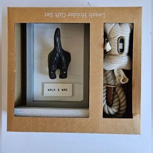 Mud Pie Leash Holder Gift Set - Black and Cream